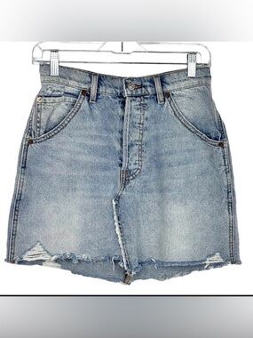We The Free Brea light wash distressed denim mini skirt 27